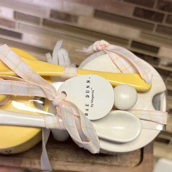 Rae Dunn Peep Ceramic Salt and Pepper Jars With Spoons NWT - Picture 4 of 8